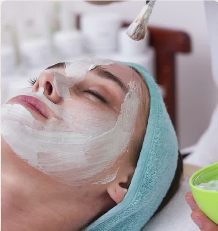 A calm facial treatment at Klaro Clinic